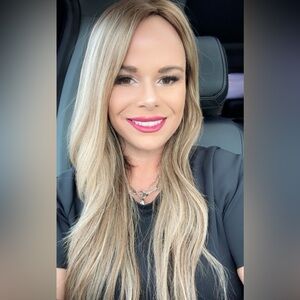 Meet your Posher, Kira